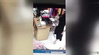 真实偷拍露脸合集各种公共场所偷拍贵在真实