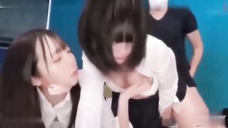 双飞清纯学生妹被轮流换着操