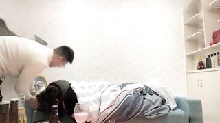 强上大胸女神一直说不要