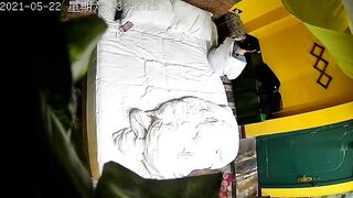 酒店针孔真实记录小情侣两天七次激情亮点是妹子的一对超大巨乳2