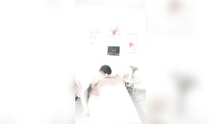 诱惑的小女人真实SPA推油按摩